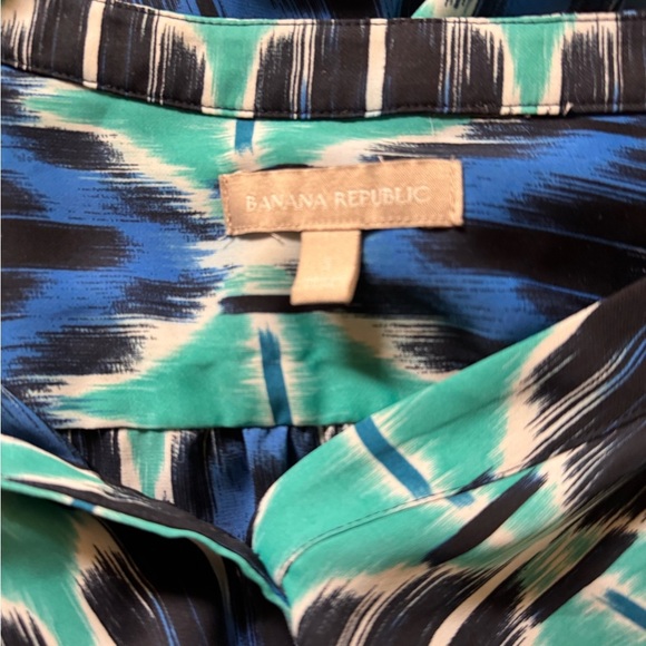 Banana Republic Blue Ikat Print Blouse Size Small 3/4 Sleeve Lightweight - Picture 3 of 3